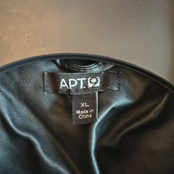 Apt 9 Black Faux Leather Jacket Fitted Silhouette XL - Picture 2 of 4